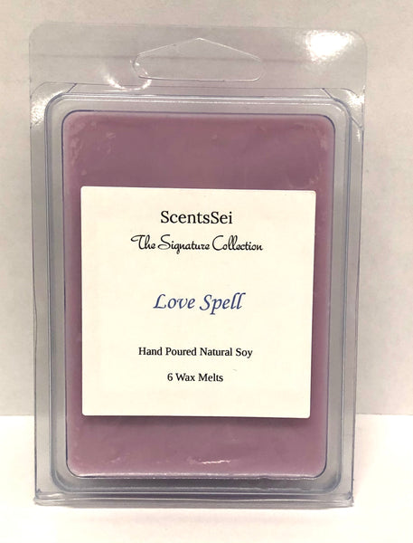 Top Notes: Apple, Peach, Grapefruit Middle Notes: Cherry Blossom, Hydrangea Base Notes: Vanilla, Powder